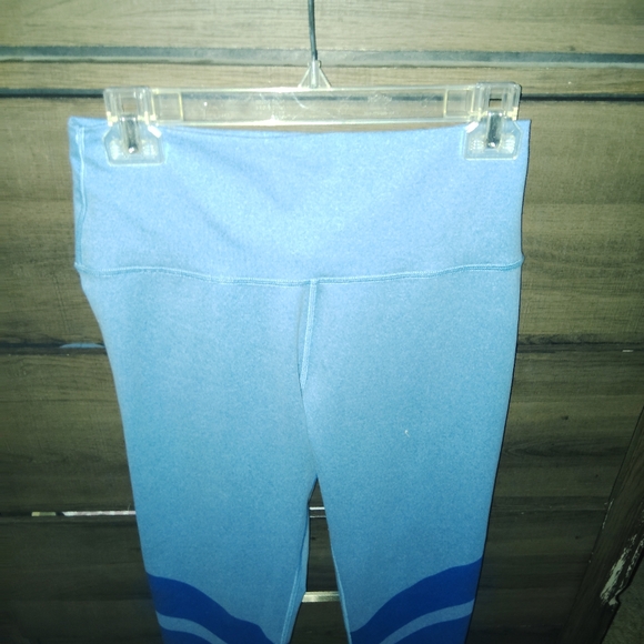 AERIE Chill Play Move Color block Leggings - Medium - Picture 4 of 8